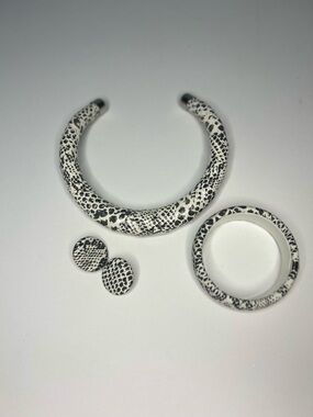 Vintage Faux Snakeskin Choker Necklace Bracelet & Earrings Set Python Print 80s